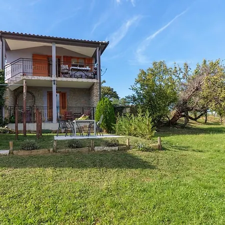 Maison d'hôtes Sveti Leonard 308 Oprtalj