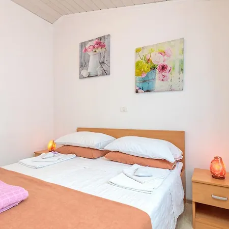 Sveti Leonard Гостевой дом 3*